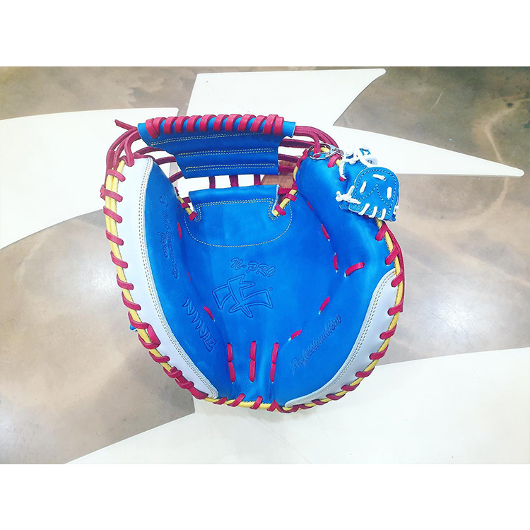 Glove2.jpg